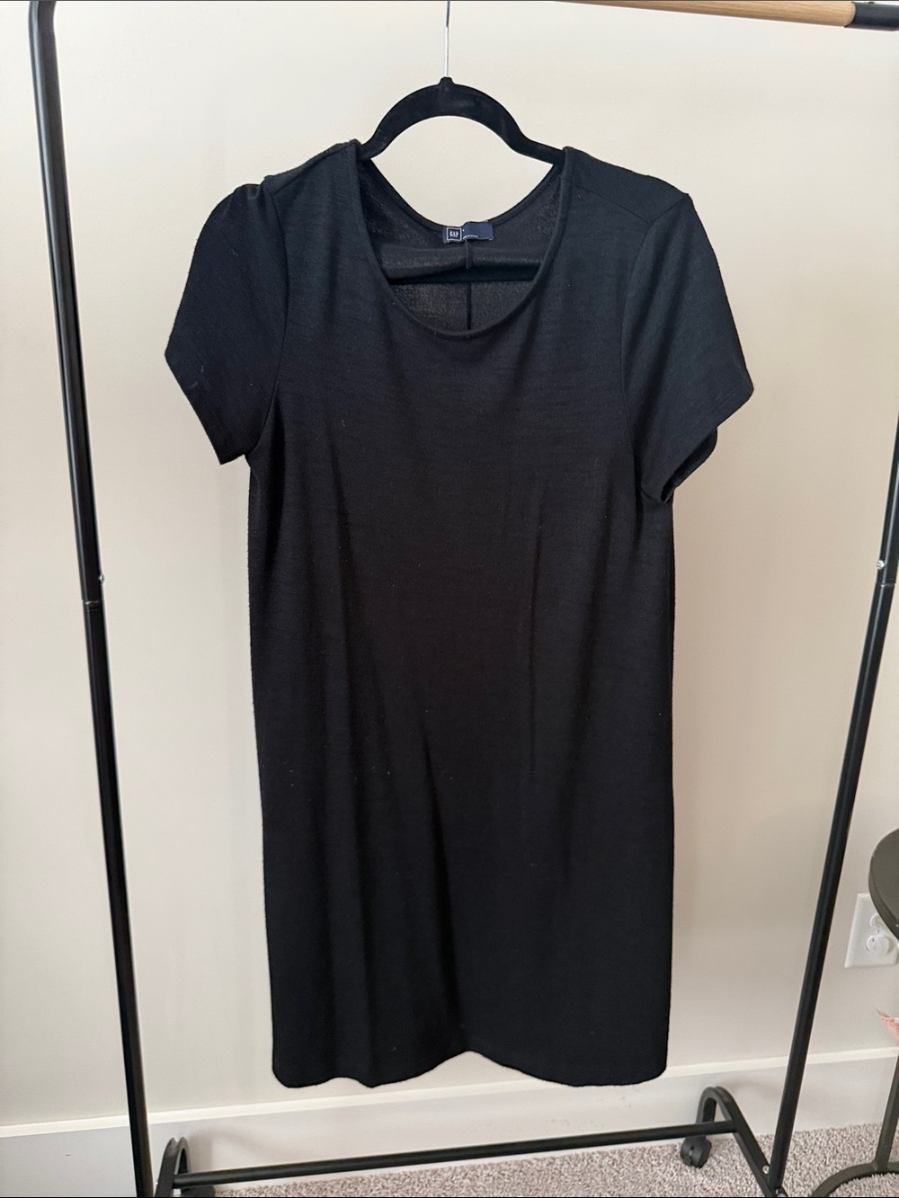 GAP Classic Black Crewneck Short-Sleeve Women's Tshirt Dress